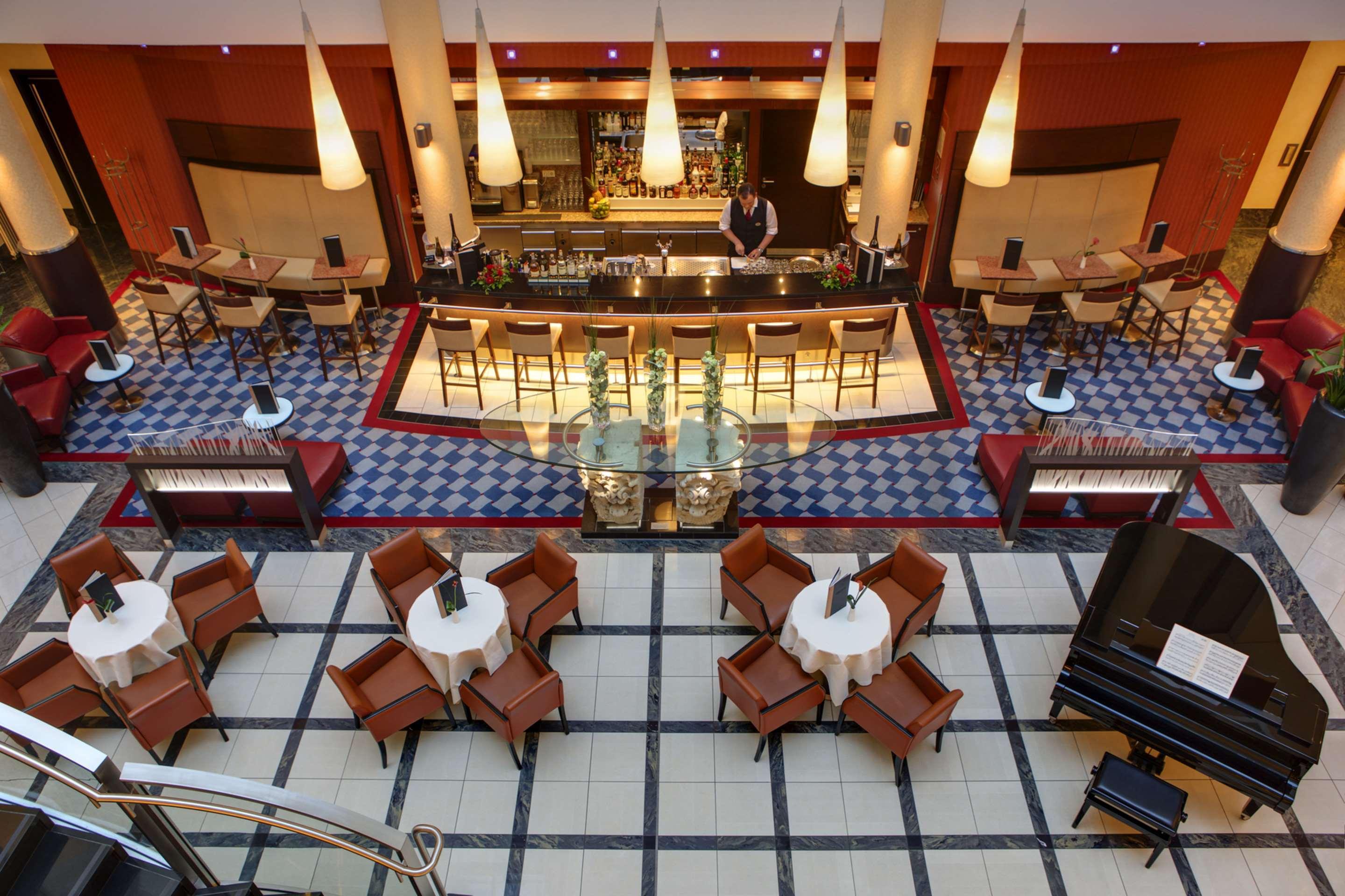 Steigenberger Hotel De Saxe Dresde Exterior foto The lobby bar