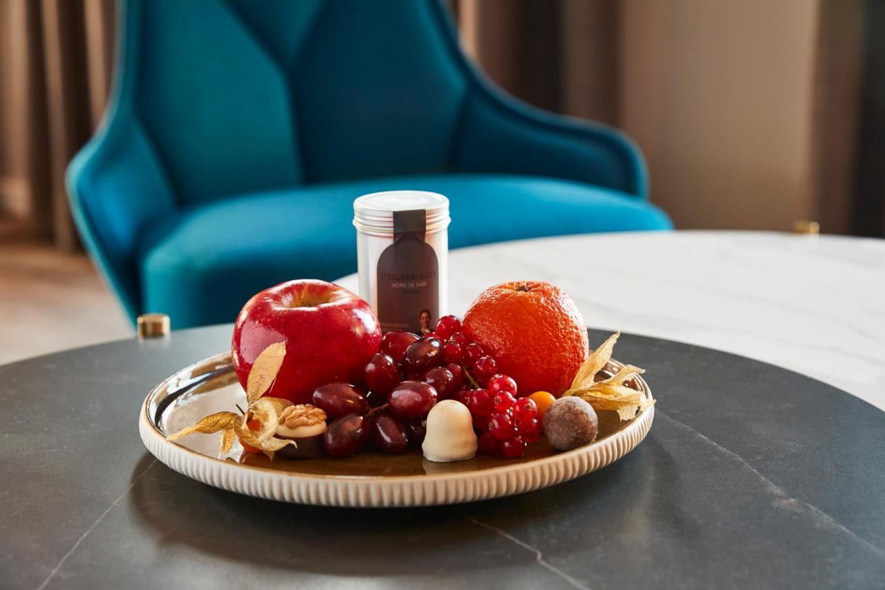 Steigenberger Hotel De Saxe Dresde Exterior foto Fruit platter